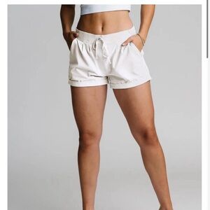 NWT Zyia white summer shorts. Size Medium